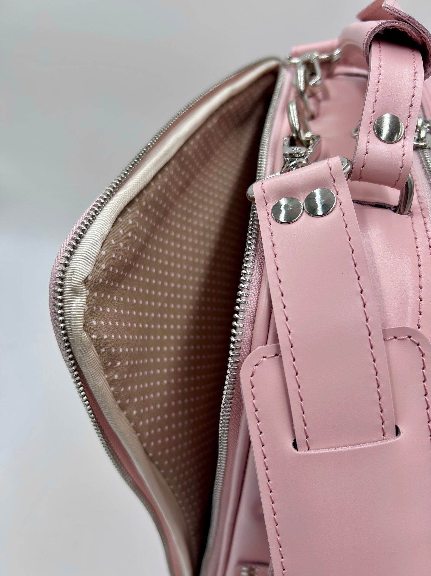 Double Case for 2 clarinets - Shiny pink leather with silver accessories